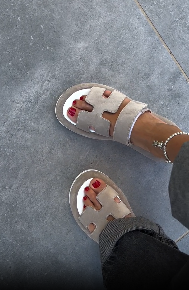 Ladies' fashionable summer flat height sandals